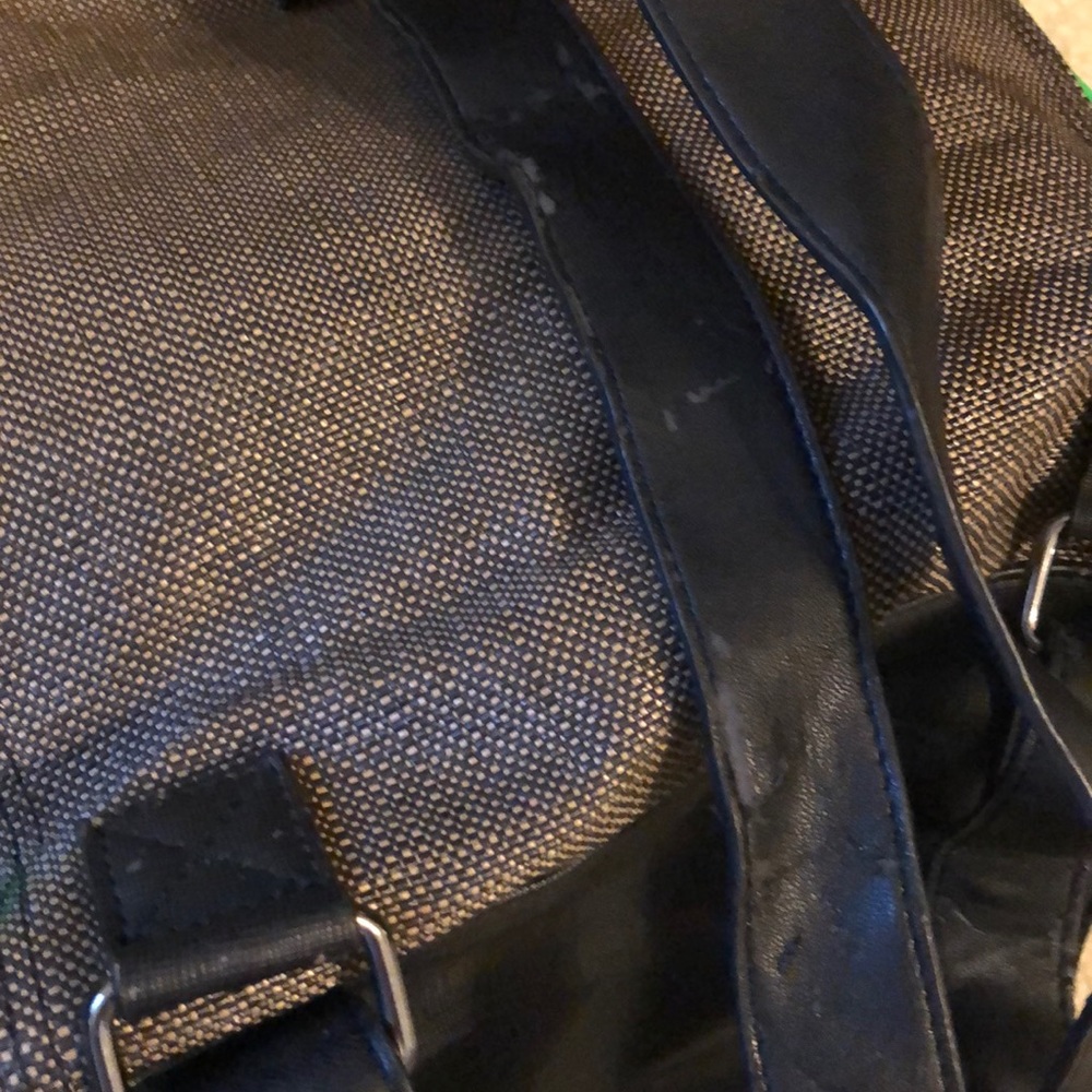 French connection lady backbag - Picture 7 of 8